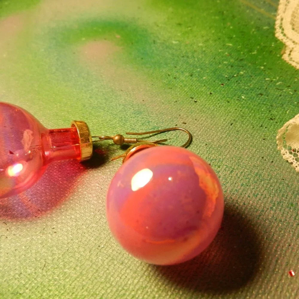 VTG Contempo pink Barbiecore earrings pierced Christmas ornament gold tone caps